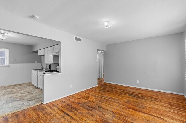 Building Photo - 8433 1st St