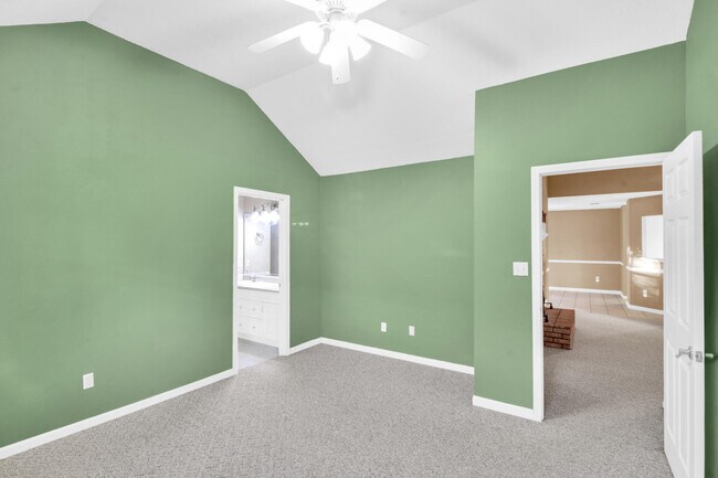 Building Photo - 2232 Fulva Dr