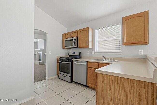 Building Photo - 712 Paseo De Suerte Dr