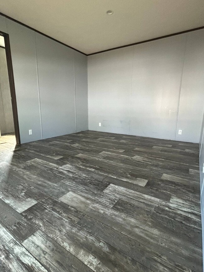 Building Photo - 575 Payne Creek