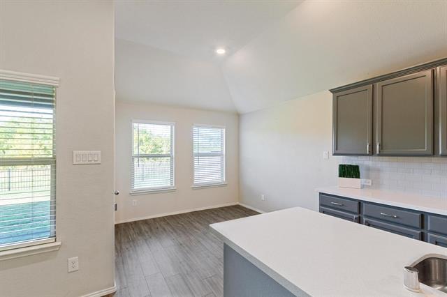 Building Photo - 1460 Acmite Ave