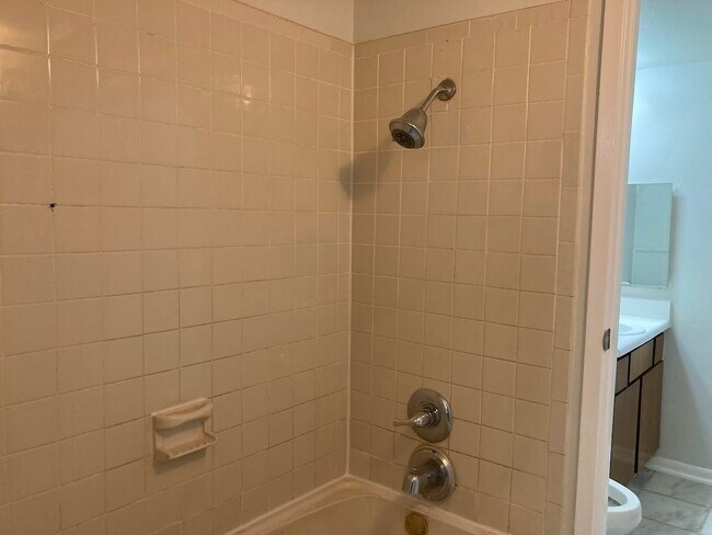 Building Photo - 3075 Walnut Bend Ln