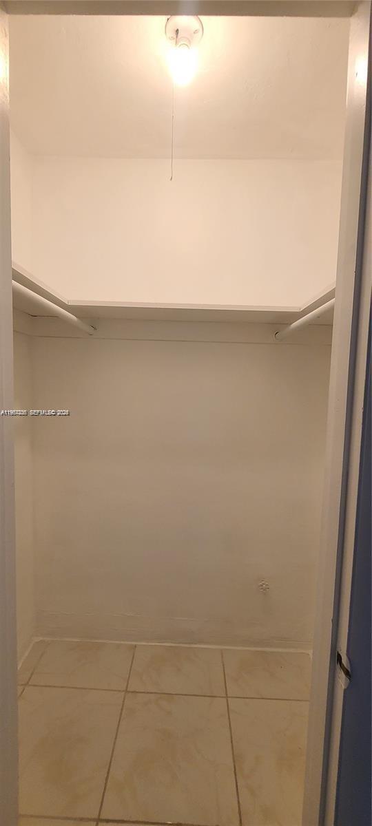 Building Photo - 1540 NE 191st St