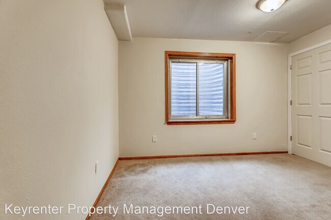 Building Photo - 6 br, 4 bath House - 1387 E 135th Pl