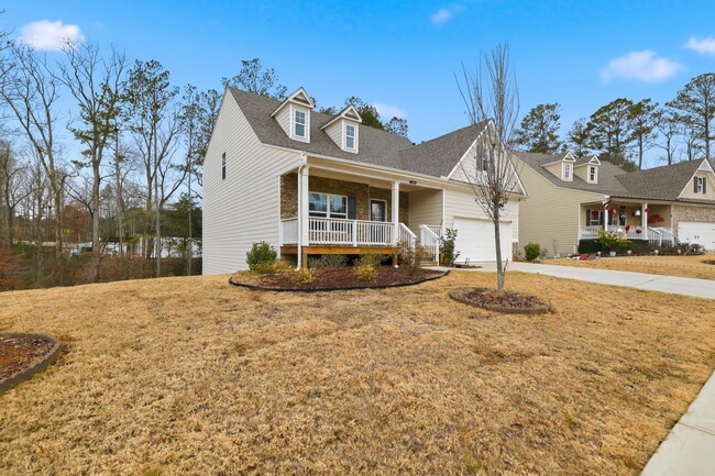 Building Photo - 520 Edgemore Rd