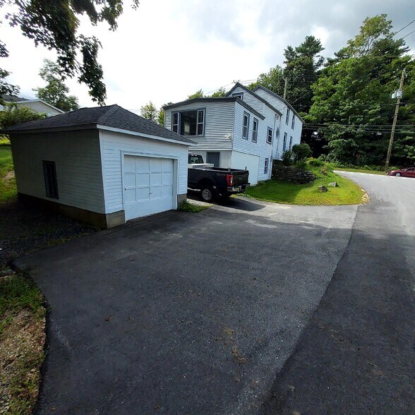 Building Photo - 47 Exeter Rd
