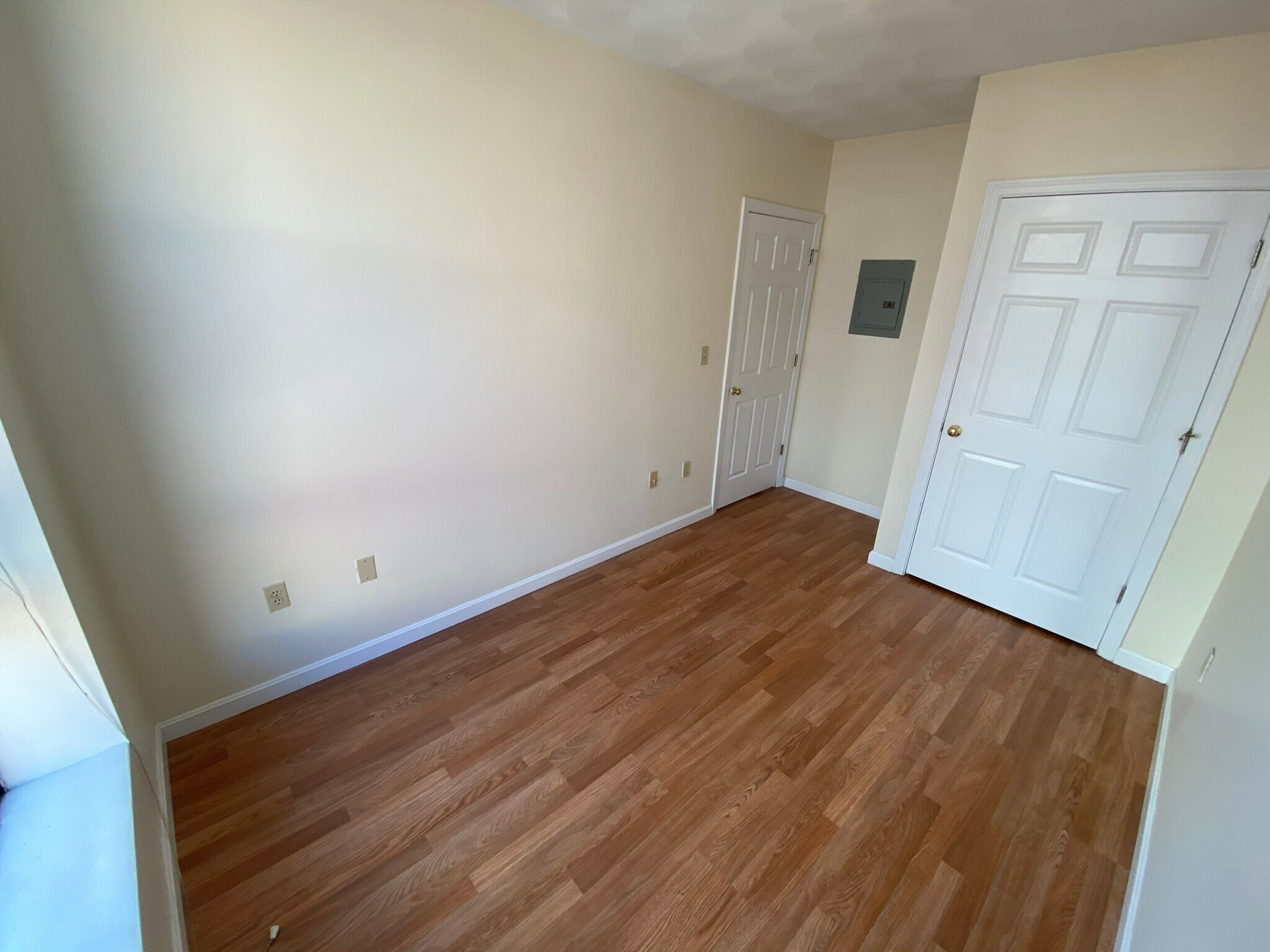 Building Photo - 68 Essex St