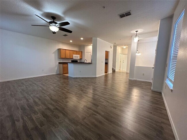Building Photo - 6624 S Goldenrod Rd