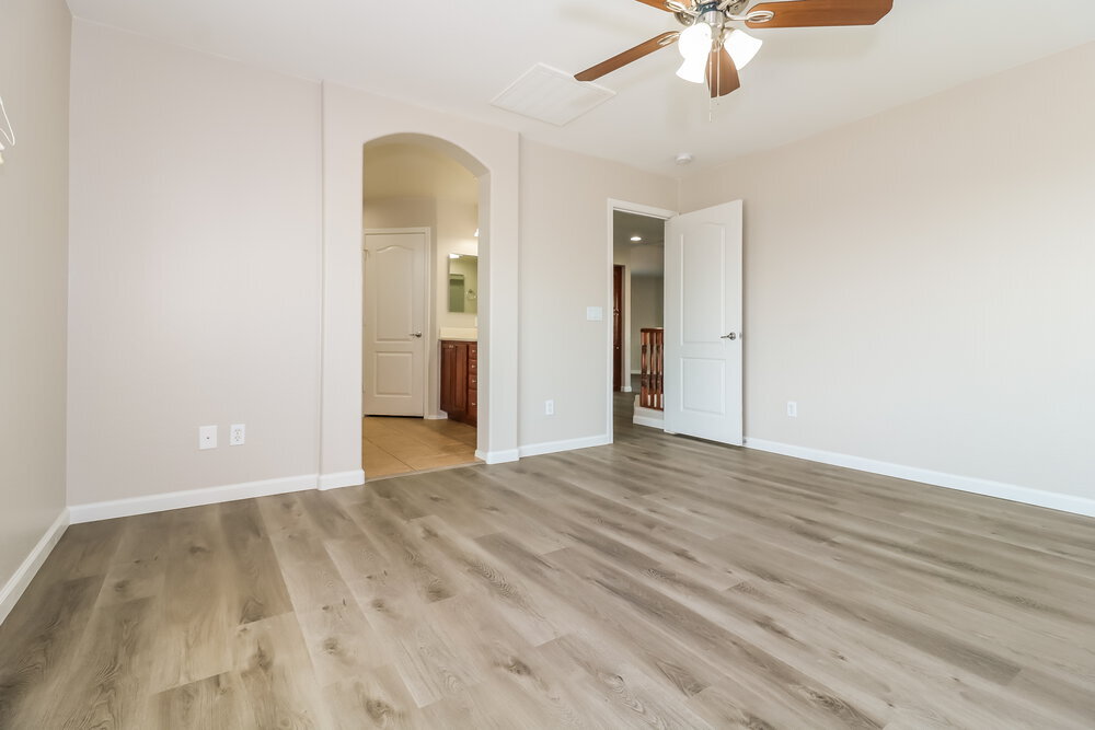 Building Photo - 7113 W Winslow Ave