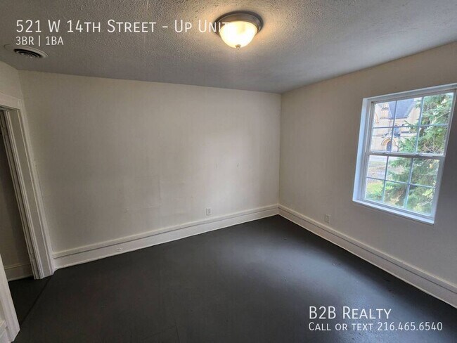 Building Photo - 521 W 14th St