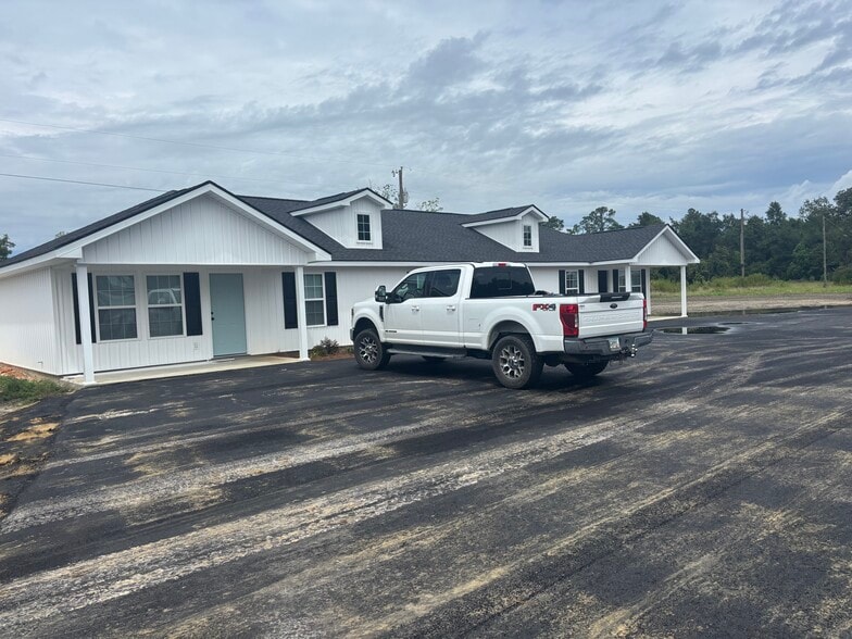 Building Photo - 2696 Midway Church Rd