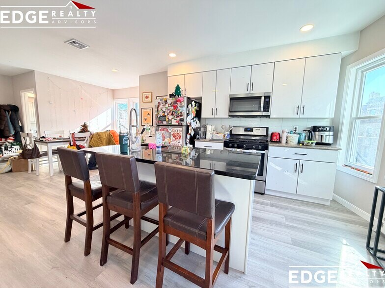 Building Photo - 62 Quint Ave