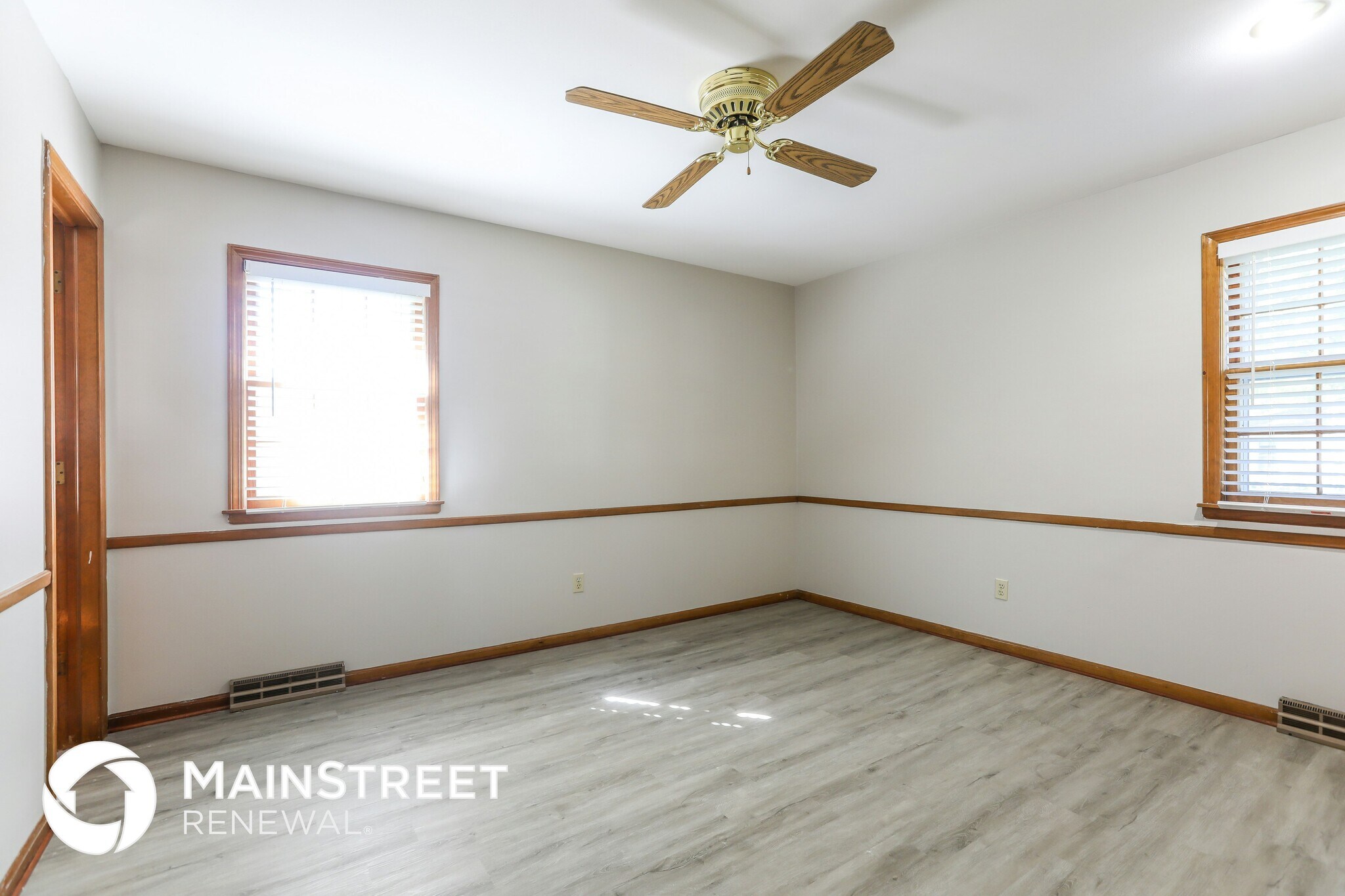 Building Photo - 523 E Prairie Terrace