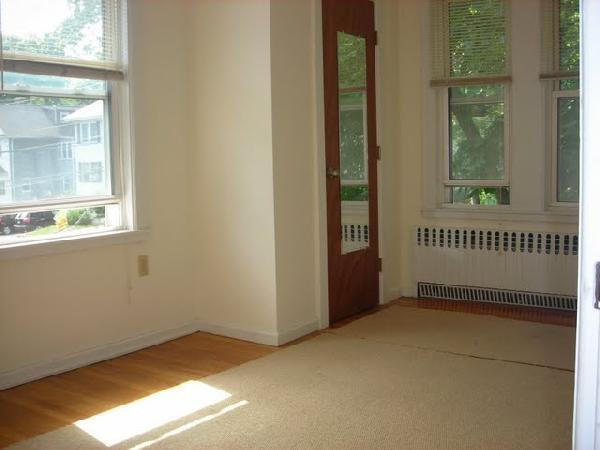 Building Photo - 3 bedroom in Newton MA 02467