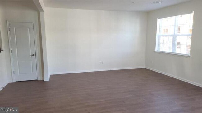 Building Photo - 9360 Seney Ln