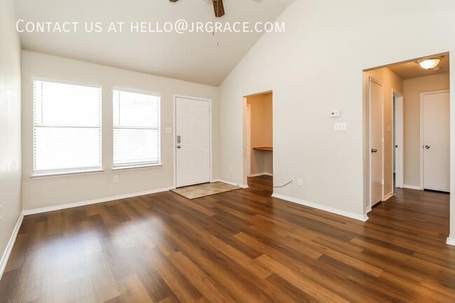 Building Photo - 136 Stewart Bend Ct