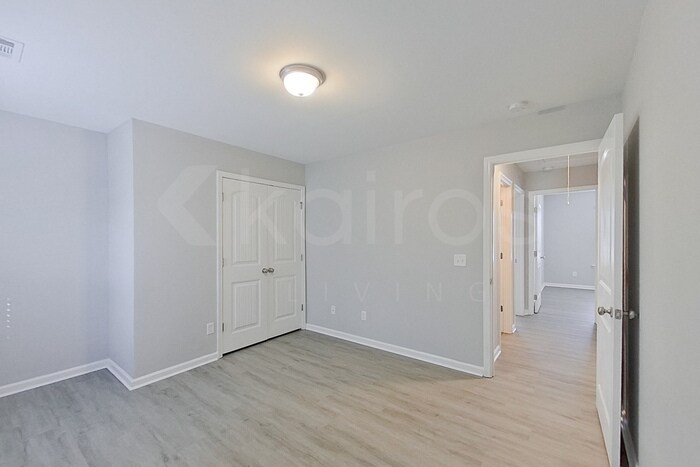 Building Photo - 112 Bluff Rd