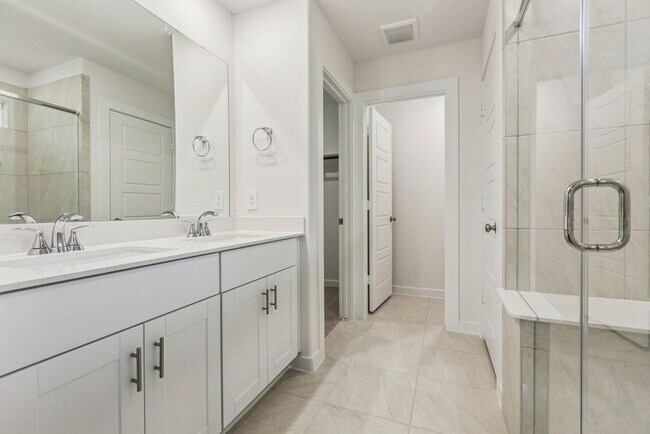 Building Photo - 1940 Velvet Oak Ln