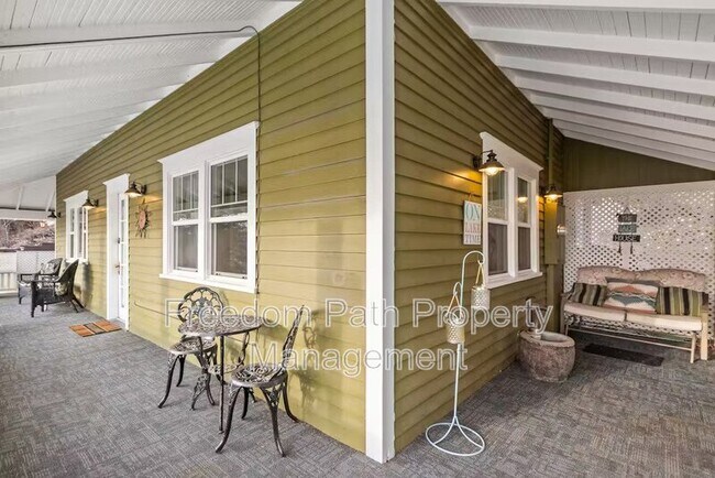 Building Photo - 43843 Idaho 200