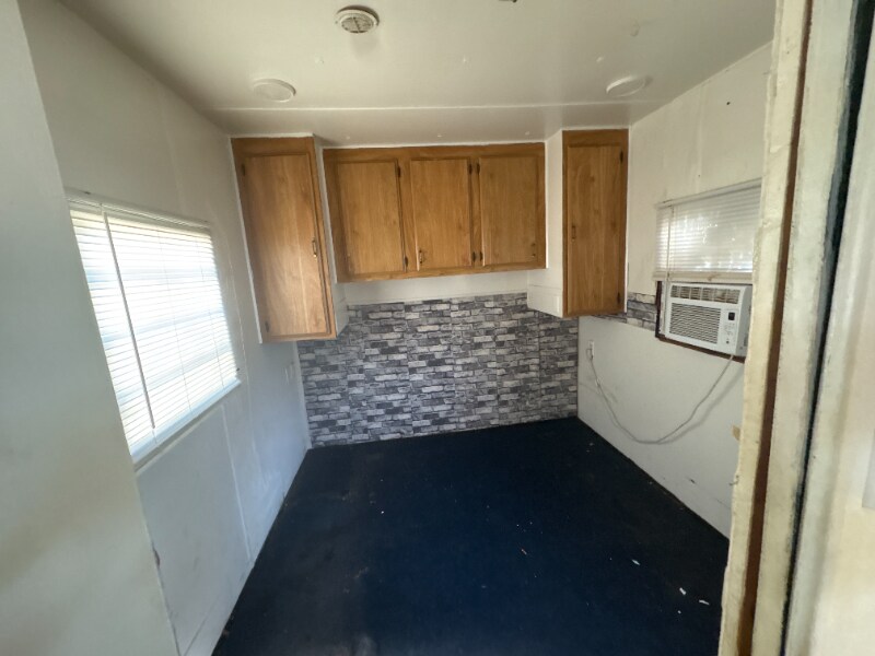 Building Photo - 4115 Aurora Rd