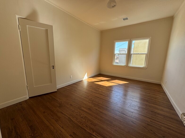 Building Photo - 458 N Genesee Ave