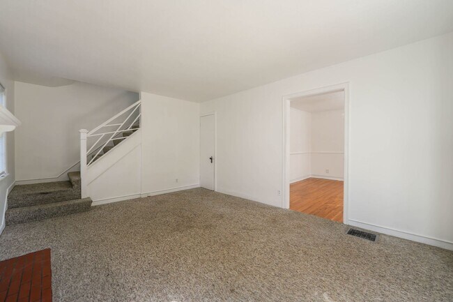 Building Photo - 2 br, 1 bath House - 127 S. ARBOR PARK
