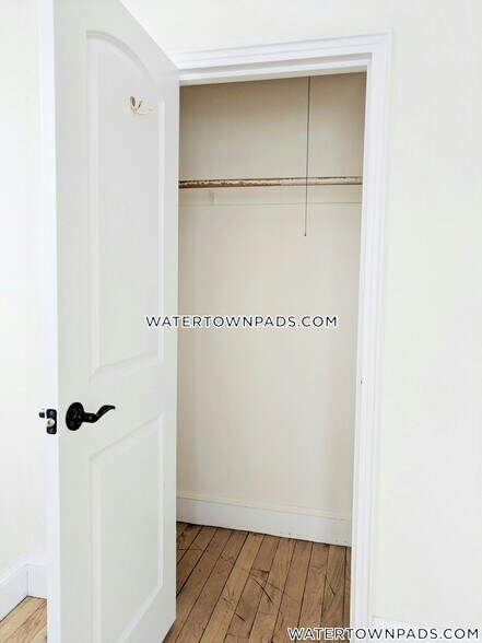 Building Photo - 550 Belmont St