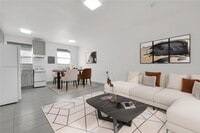 Building Photo - 13390 NE 6th Ave