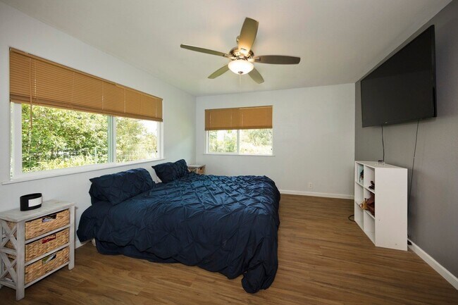 Master Bedroom 2 - 15-2031 32nd Ave