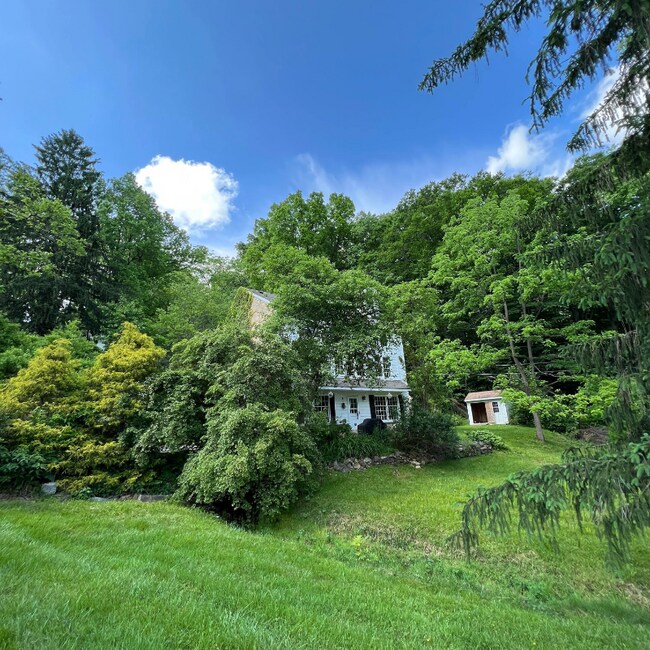 Building Photo - 434 Conestoga Rd