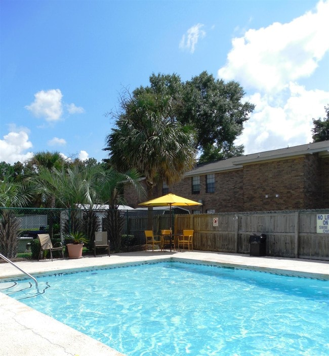 Pine Lakes Apartments 110120 S Cranford Rd Goose Creek SC 29445