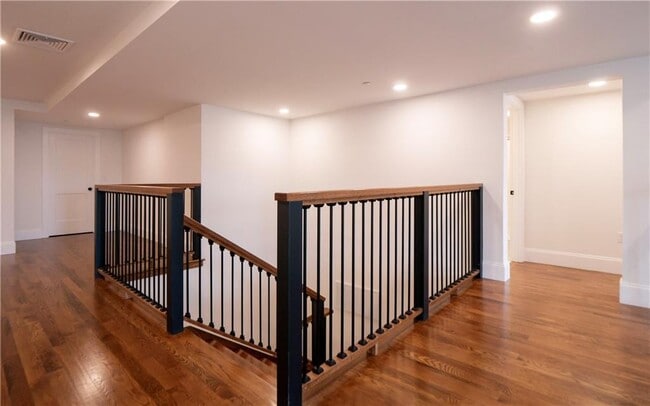 Building Photo - 15 Cranston Ave