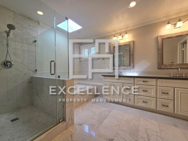 Building Photo - In the Villages 55+ Gated Community, 2/2+ Office, 1900+Sf, Deck, Views, Golf Course and Much More