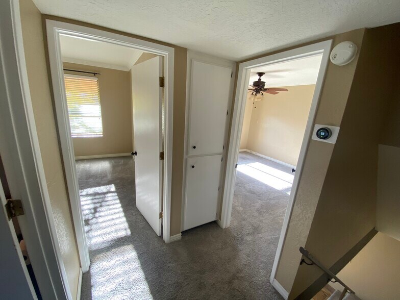 Building Photo - 1802 E Frier Dr