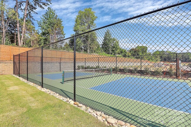Building Photo - 5731 Castlerea Dr