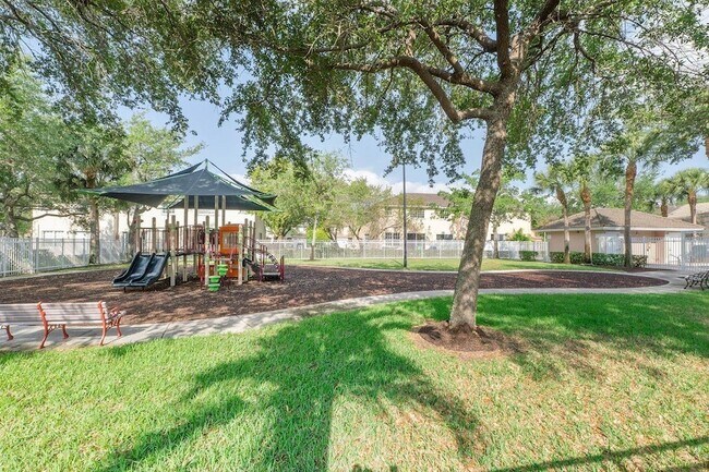 Building Photo - 9090 NW 40th Pl