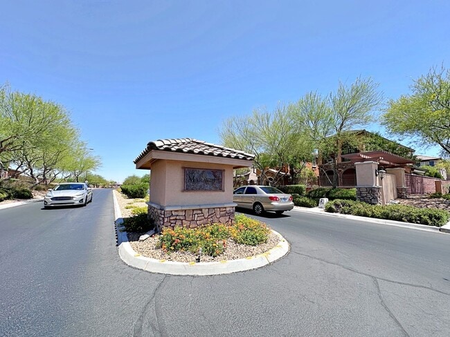 Building Photo - 10076 Bright Charisma Ct