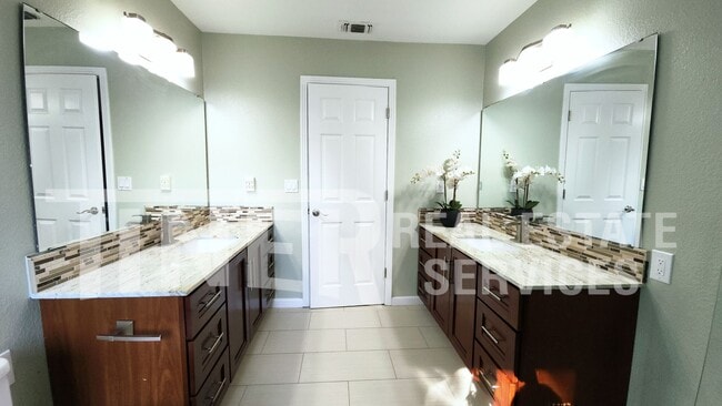 Building Photo - 413 Unity Ct