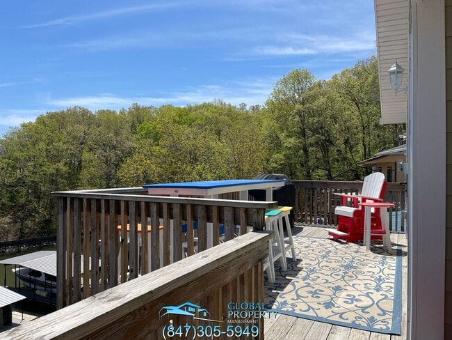 Building Photo - 880 Wading Bird Rd