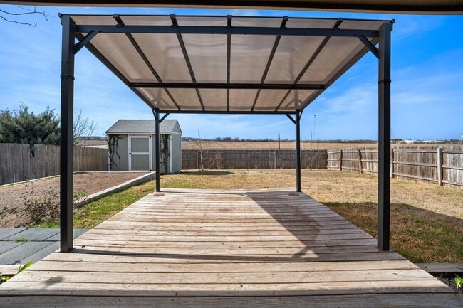 Building Photo - 197 Voss