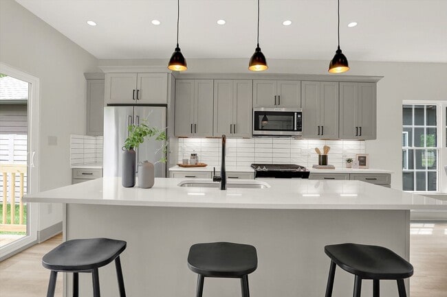 Building Photo - Brand New 4 bedroom 4 bath  Build near Eli...