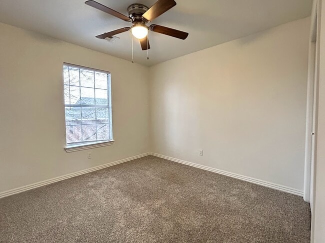 Building Photo - 774 W Breeze Cove