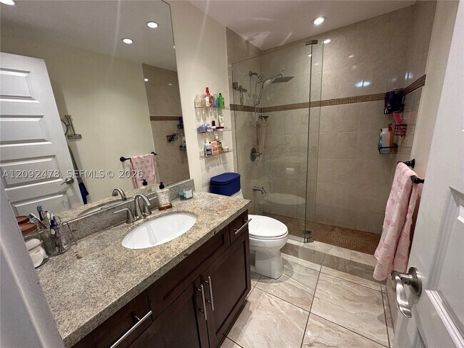 Building Photo - 450 Paradise Isle Blvd