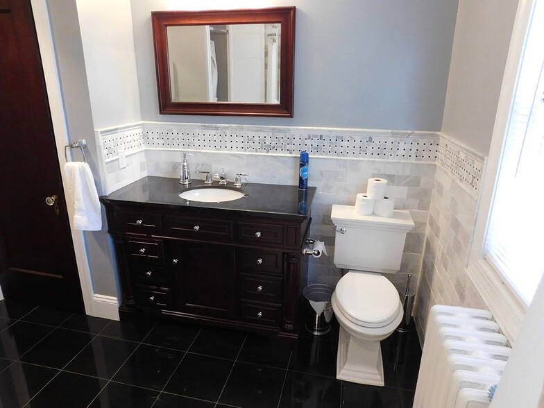 Building Photo - 78 W Market St