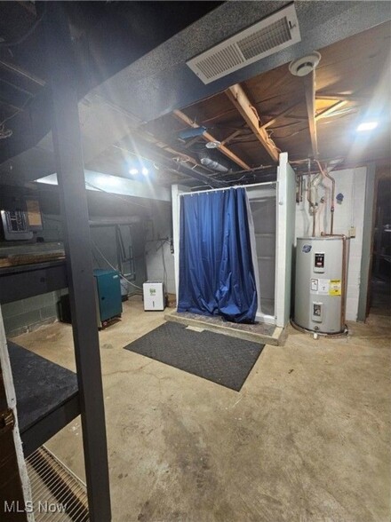 Basement room 2 - 14301 Galehouse Rd