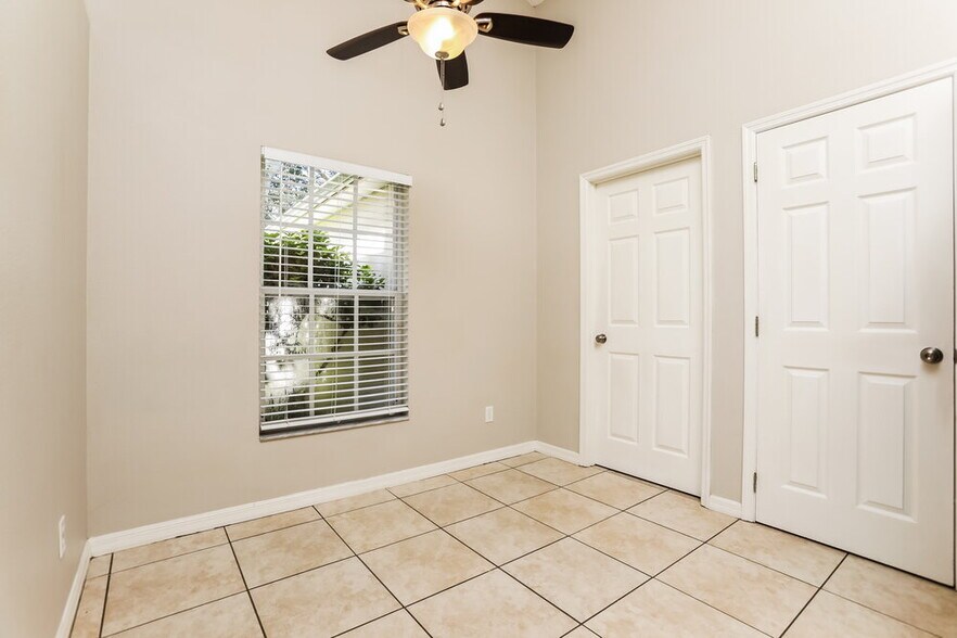 Building Photo - 665 Buckingham Dr