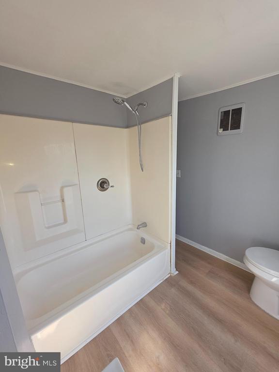 Building Photo - 626 Eisenbrown St