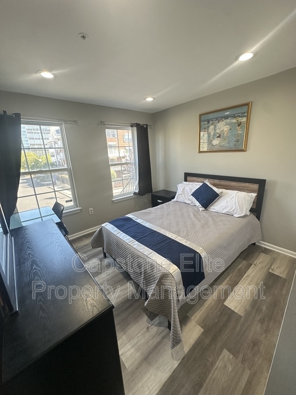 Building Photo - 67 Vaughan Dr