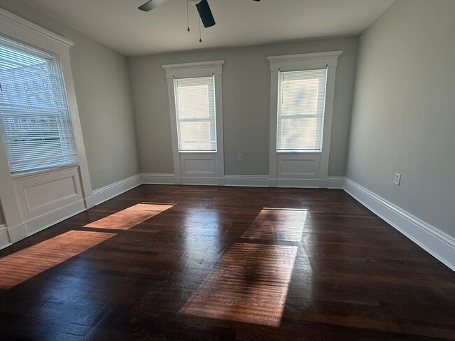 Building Photo - 376 Summer St