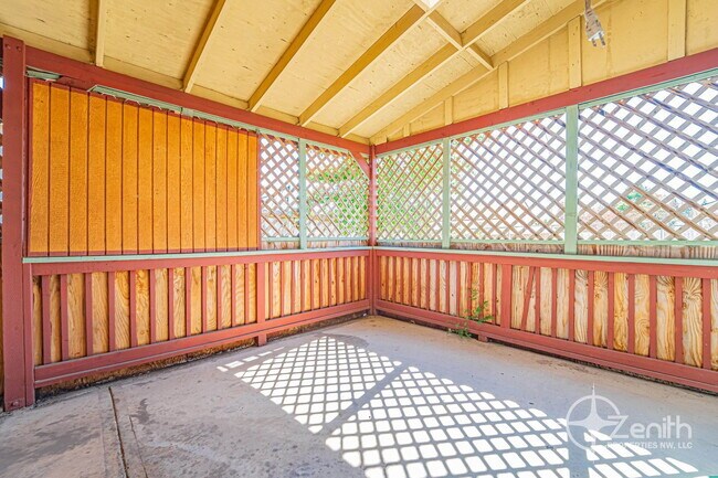 Building Photo - 15501 NE 88th St